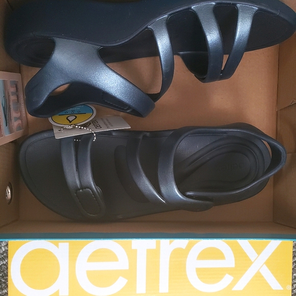 Nitb ATREX all terrain; pool to dinner comfort sandals fully adjustable!